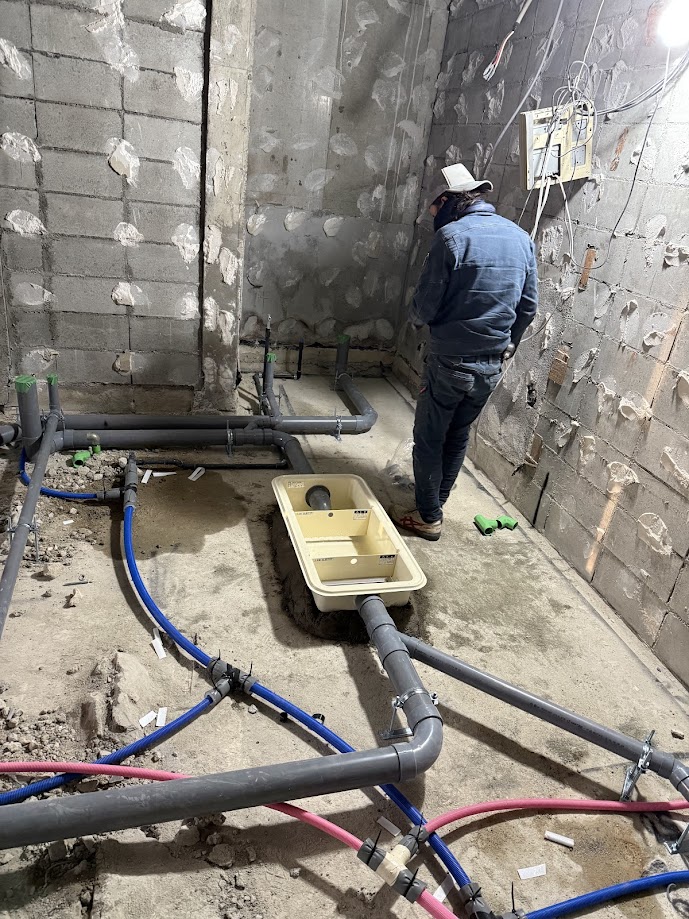 ホーコスFRPグリストラップSUS蓋GFR-15PAU設置工事及び配管工事