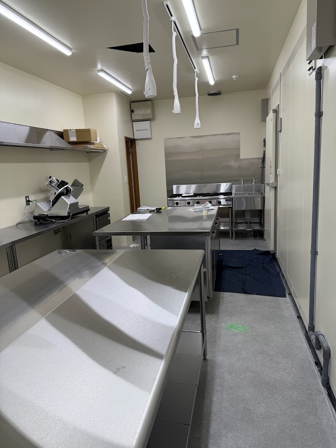 通水工事厨房水栓サンエイA5310LF－13厨房用立形自在水栓及びサンエイA5310F－13厨房用立形自在水栓設置工事