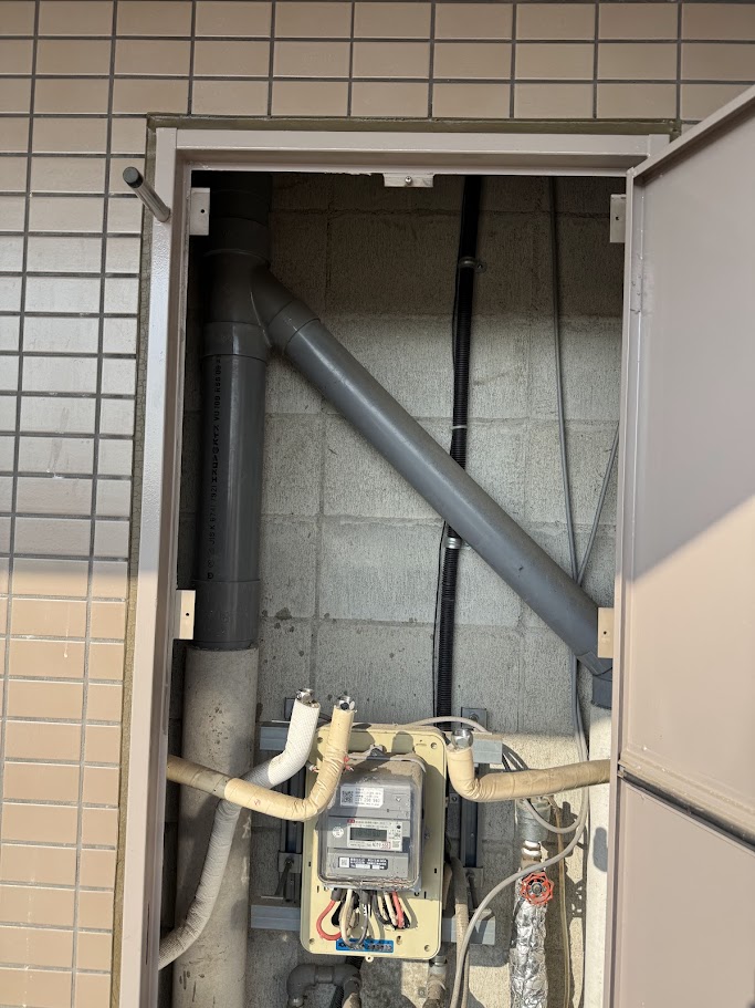 大坂ガス(N)131-H812ハーマンYV1660RTPS設置型16号高温水供給式給湯器(高温差し湯タイプ)撤去後