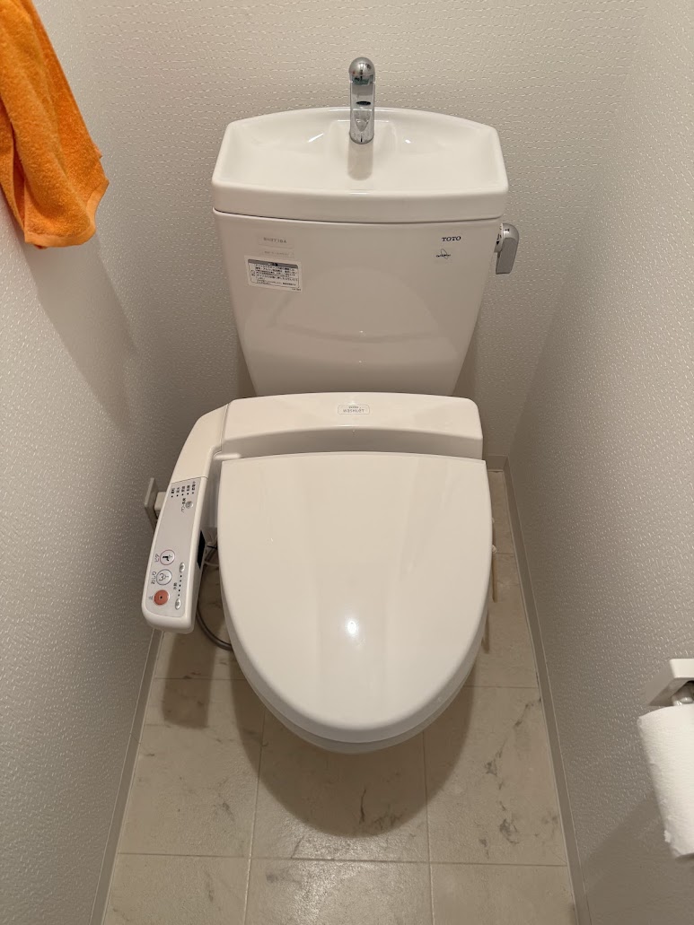 TOTOウォシュレット施工前