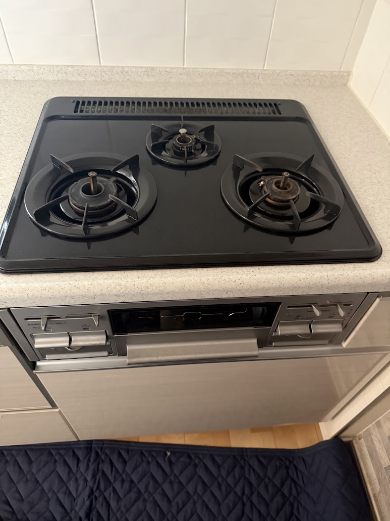 タカラスタンダードビルトインガスコンロT32V-60施工前