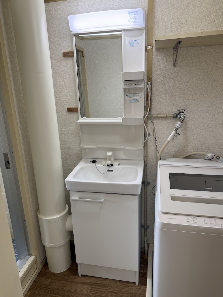 リクシルオフト化粧台本体FTV2N-504YVP1W＋ミラーキャビネットMFK1-501S施工後