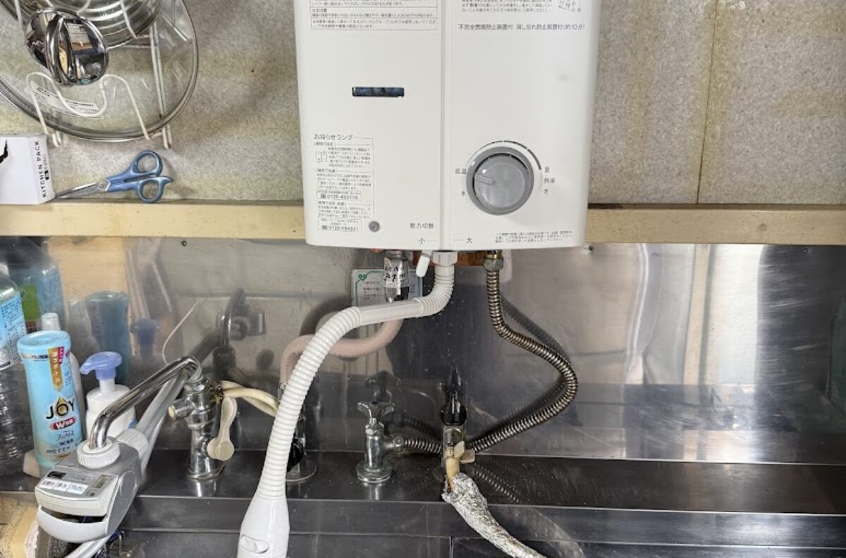 大阪府大阪市鶴見区給湯器工事リンナイRUS-V51YTB(WH)元止式湯沸し器