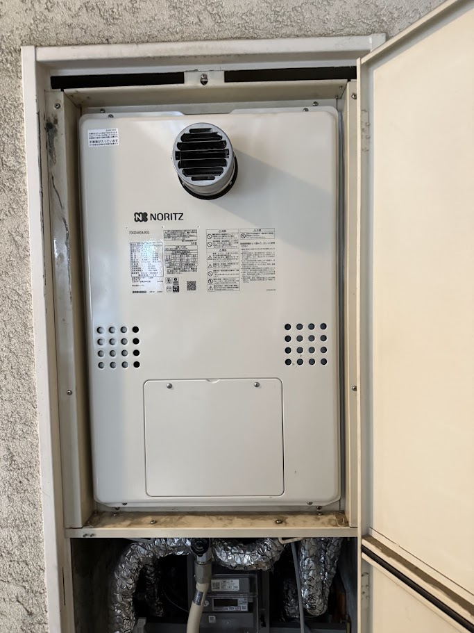 ノーリツPS扉内設置24号高温差し湯熱源機給湯器(GQH-2456AW3H-T-DX 13A)施工後
