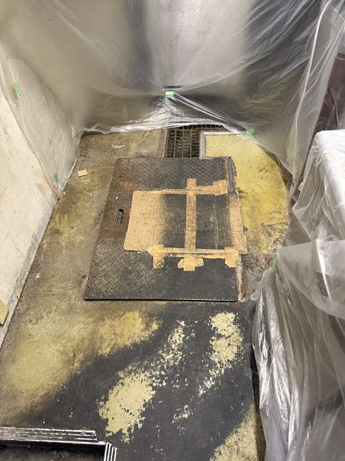 グリストラップ蓋枠交換工事施工前