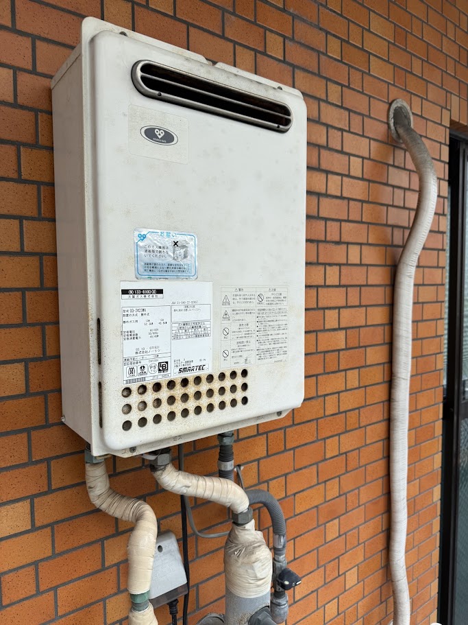 ノーリツGQ-2423WA給湯専用給湯器施工前