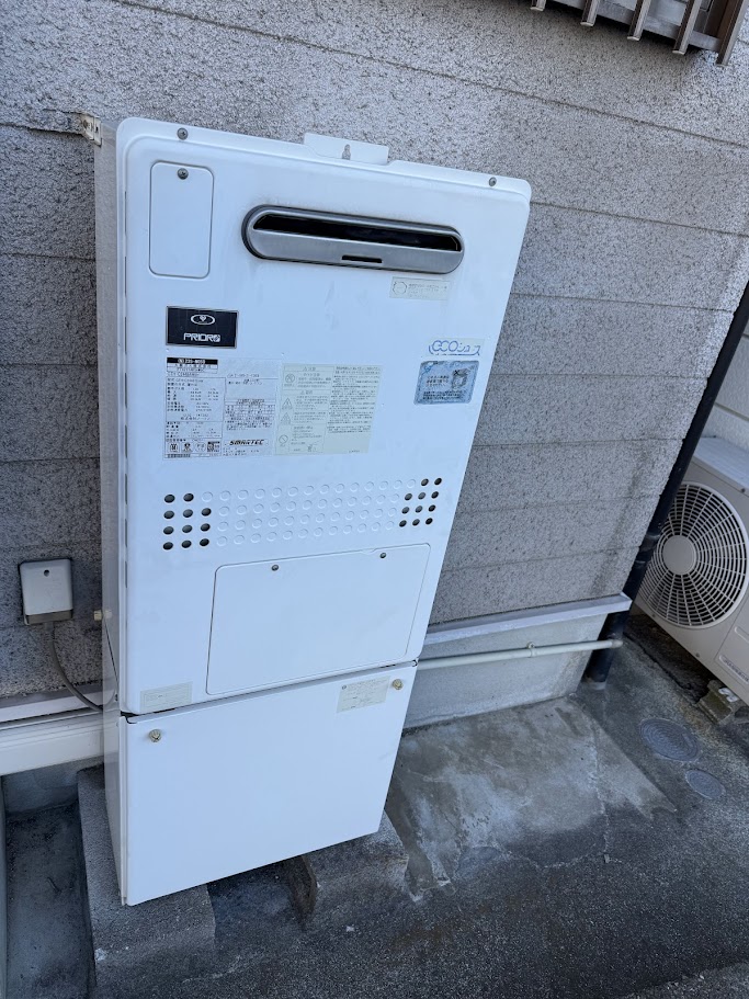 大阪ガス(N)235-N050ノーリツGTH-C2448AW6H24号給湯器暖房用熱源機施工前