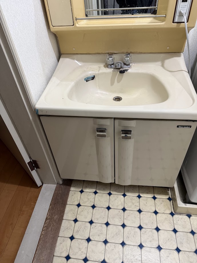 タカラ洗面台750㎜施工前