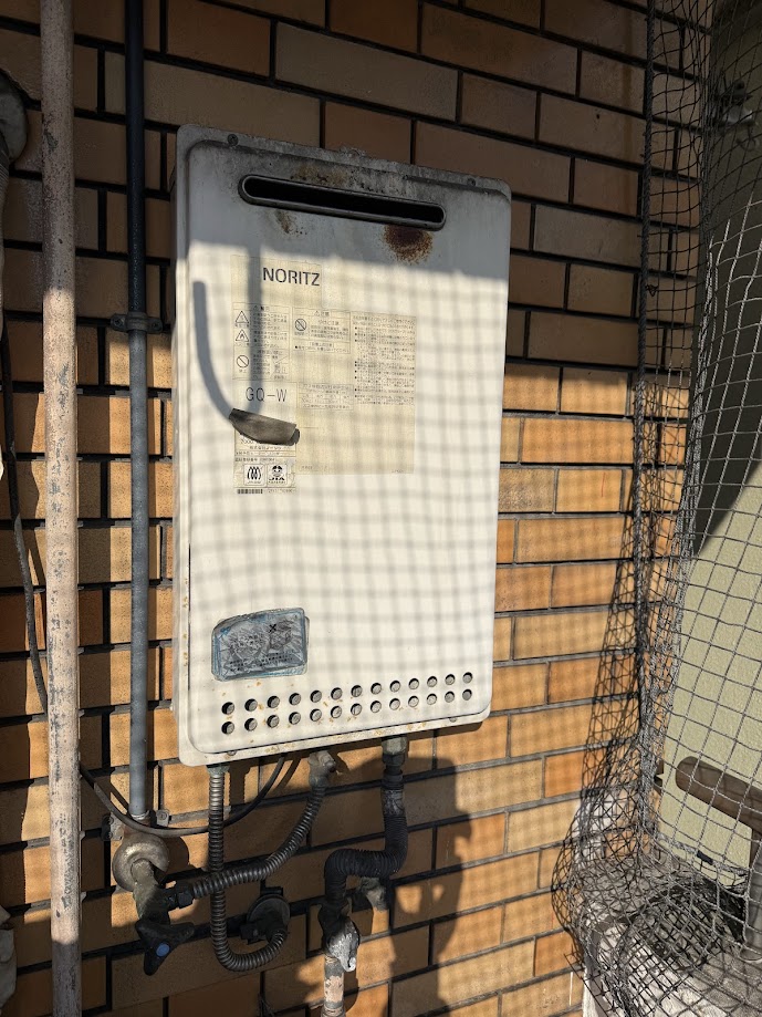 ノーリツ給湯専用給湯器GQ-1612WE施工前