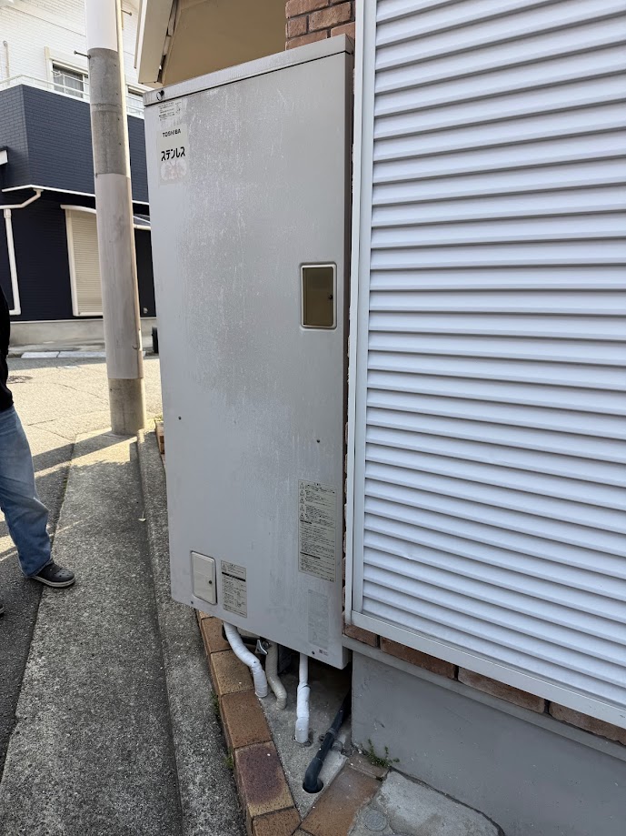 東芝電気温水器HPL-TFC461RAU施工前