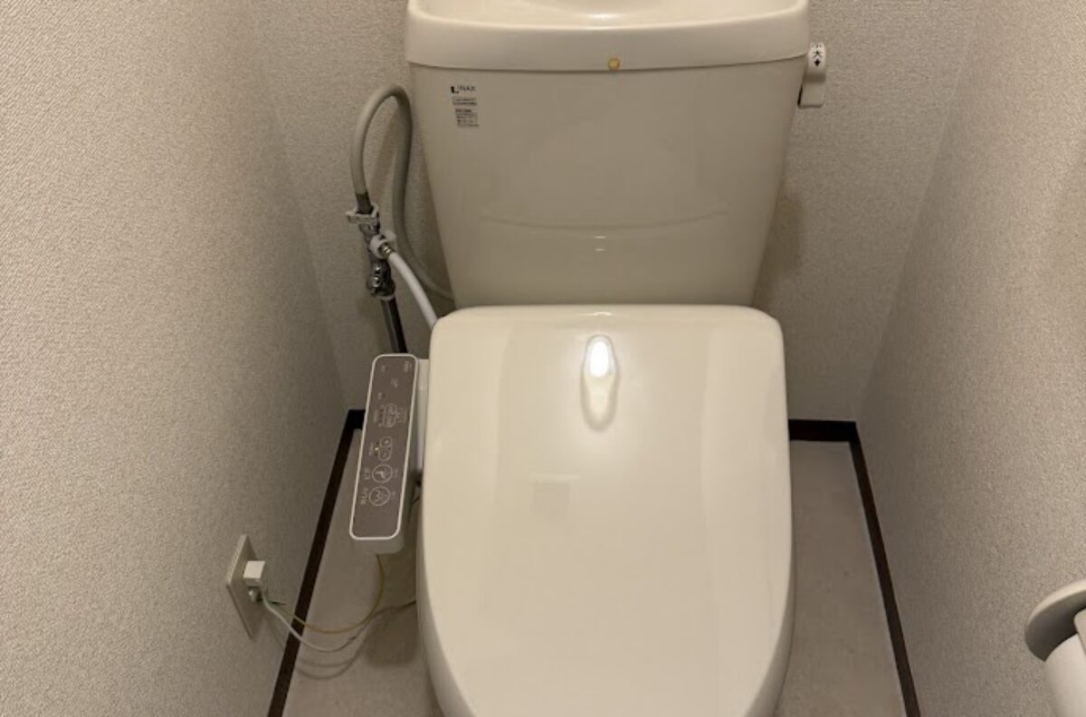 大阪府箕面市ウォシュレット交換工事リクシルシャワートイレCW-D11