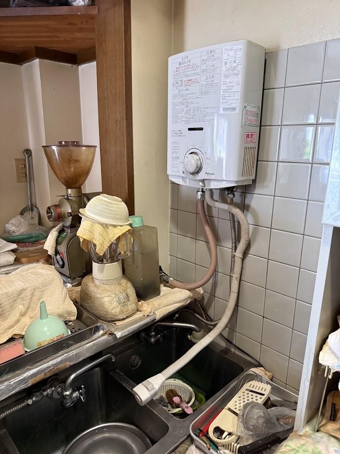 パロマ瞬間湯沸かし器（給湯器）PH-58V施工前