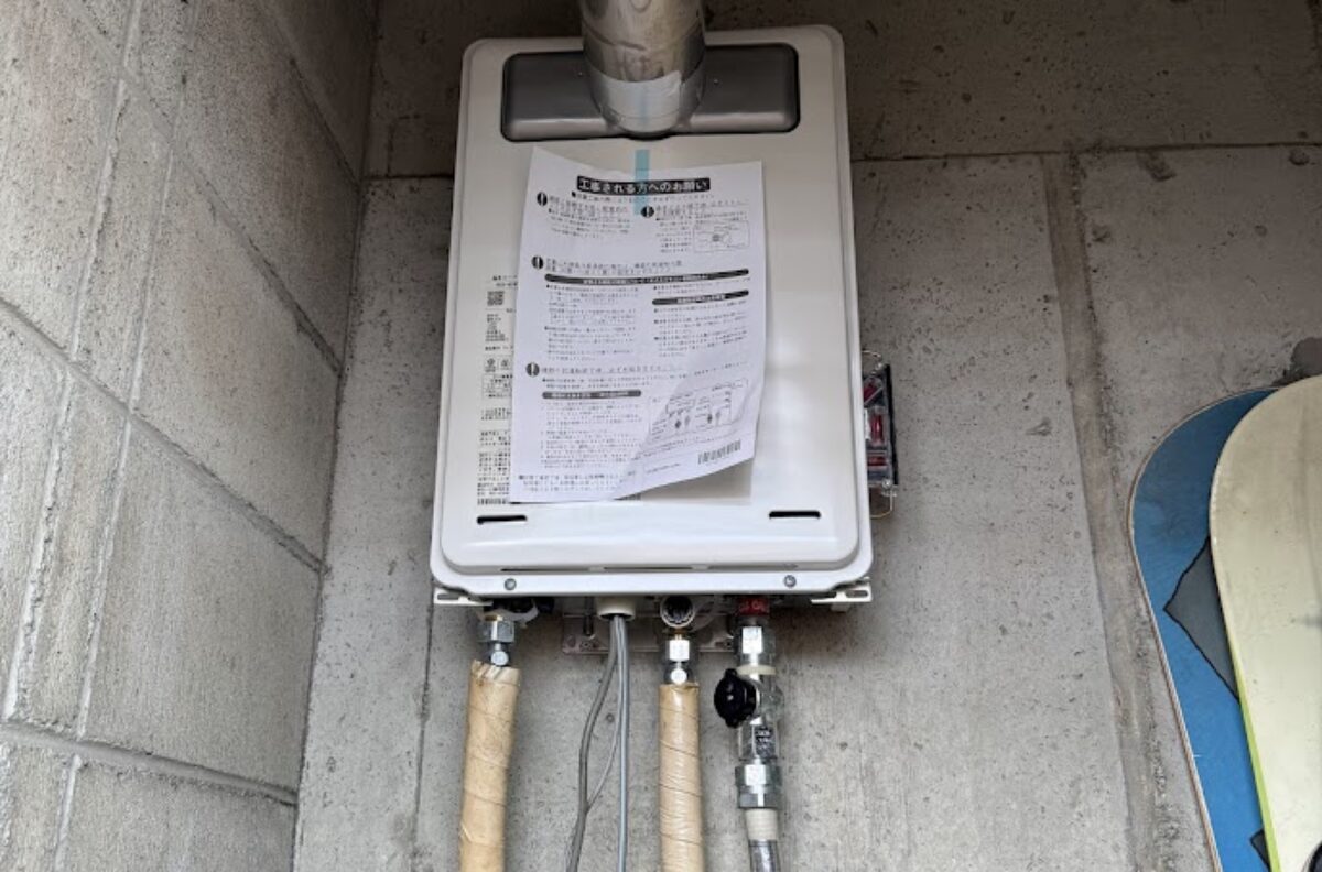 大阪府大阪市住之江区 リンナイ給湯専用給湯器PS扉内設置型／PS延長前排気型RUX-A2406T-L交換工事