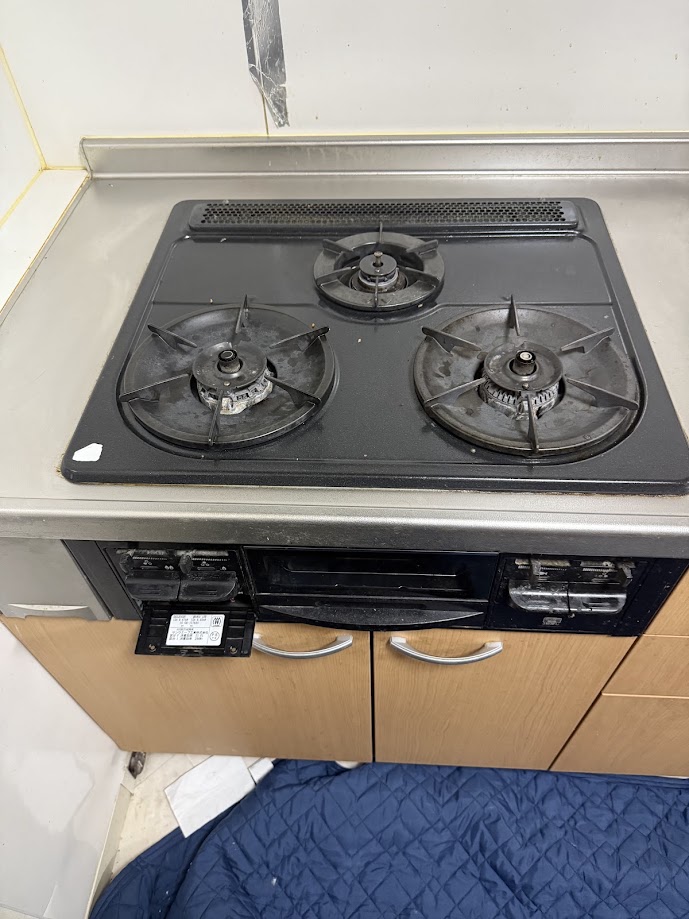 サンウェーブビルトインガスコンロH1G631AORHKハーマンDG32E6SR施工前