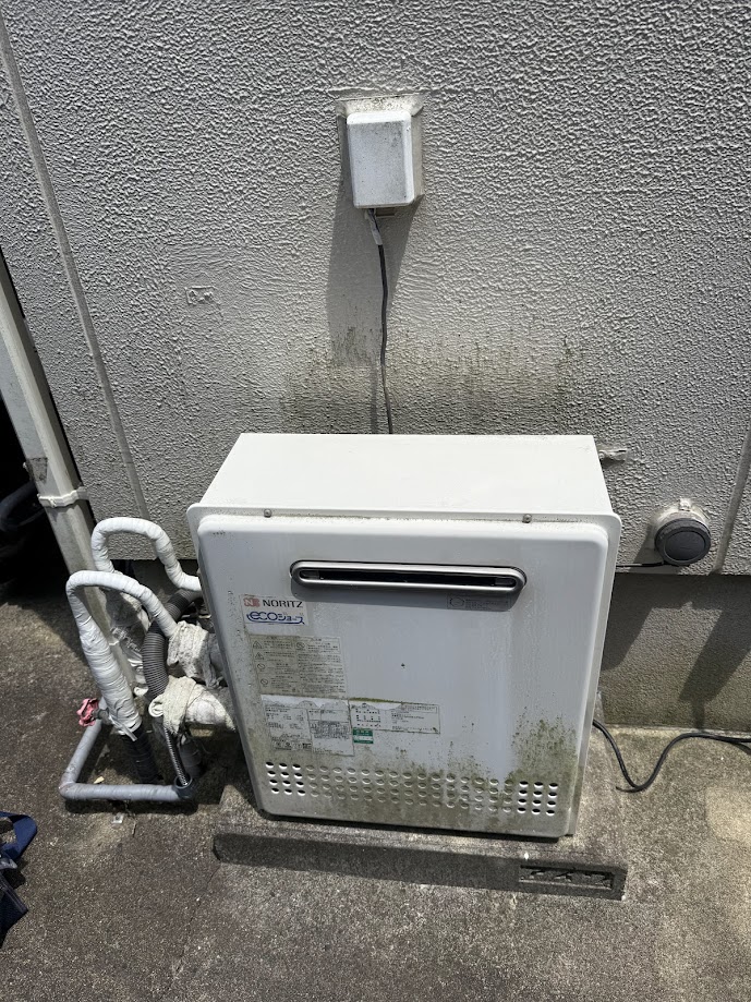 ノーリツ20号ガスふろ給湯器屋外据置型給湯器GT-C2052SARX-2 BL施工後