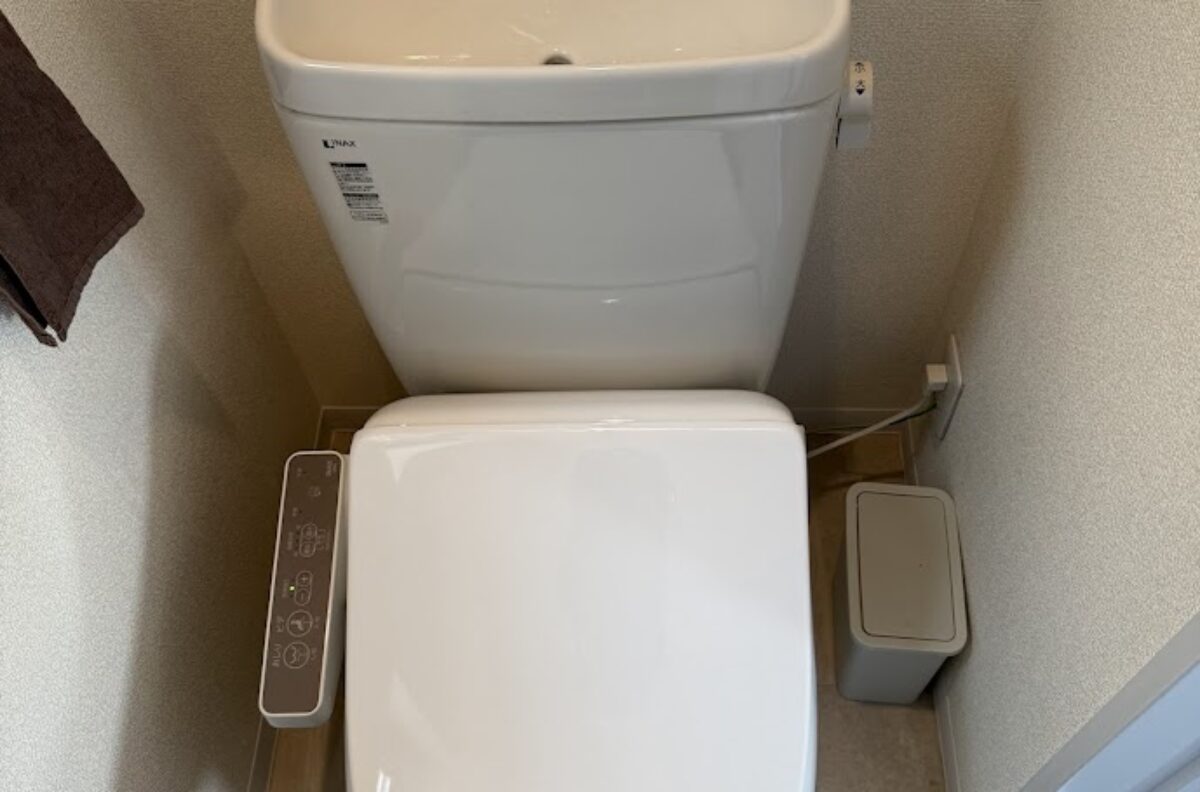 大阪府大阪市住之江区リクシルシャワートイレCW-D11ウォシュレット交換工事