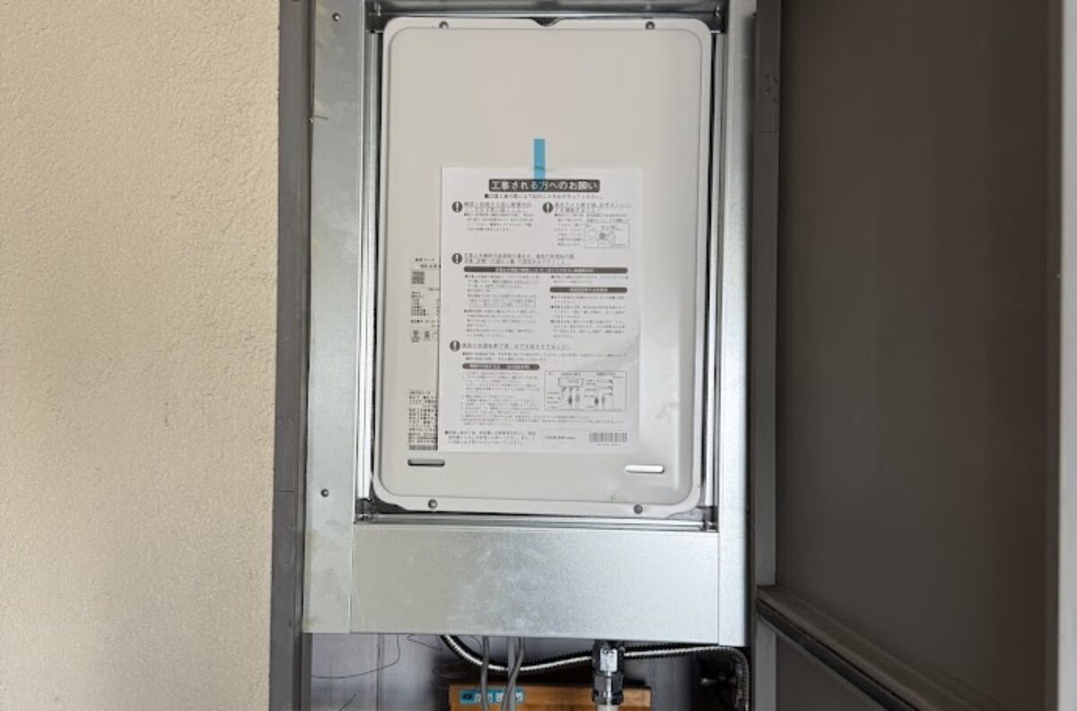 大阪府大阪市西成区リンナイ RUX-A1615B(A)-E ガス給湯専用給湯器 16号 PS扉内設置型/PS後方排気型給湯器交換工事