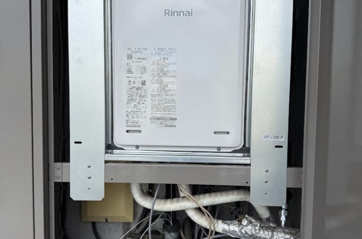 大阪府大阪市住之江区給湯器交換工事リンナイRUJ-A1610T(A)16号高温水供給式給湯器(高温差し湯タイプ)PS内設置タイプ