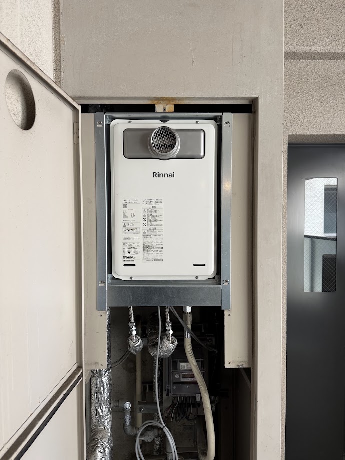 リンナイ給湯専用給湯器PS扉内設置型PS延長前排気型RUX-A1616T-L(A)-E施工後
