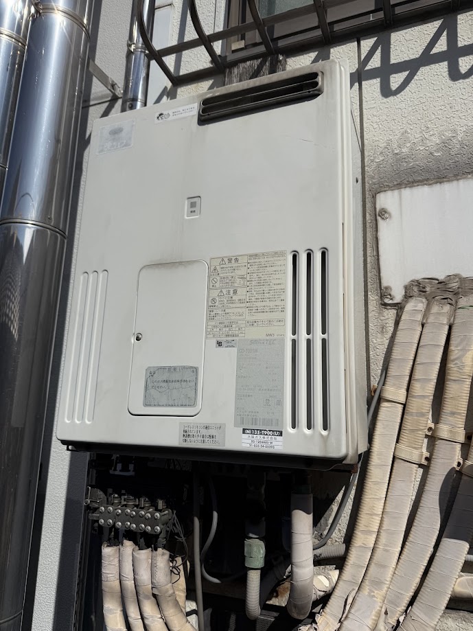 大阪ガス暖房専用熱源機(N)135-T900(U)リンナイ暖房専用熱源機GD-1001W施工前