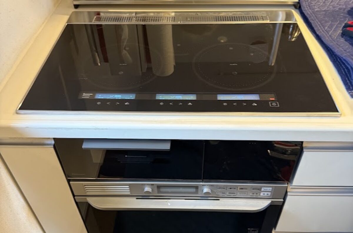 大阪府大阪市住吉区パナソニック IHクッキングヒーター KZ-A1V7K 3口IH　ダブルオールメタル対応 ビルトインIHコンロ交換工事