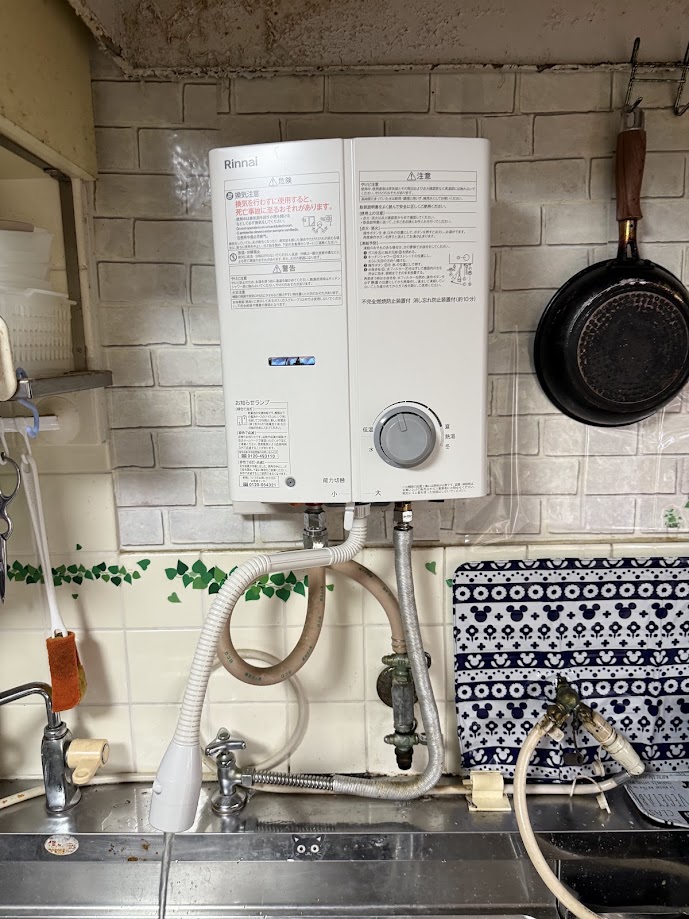 リンナイRUS-V51YTB(ＷＨ)湯沸し器元止め式施工後
