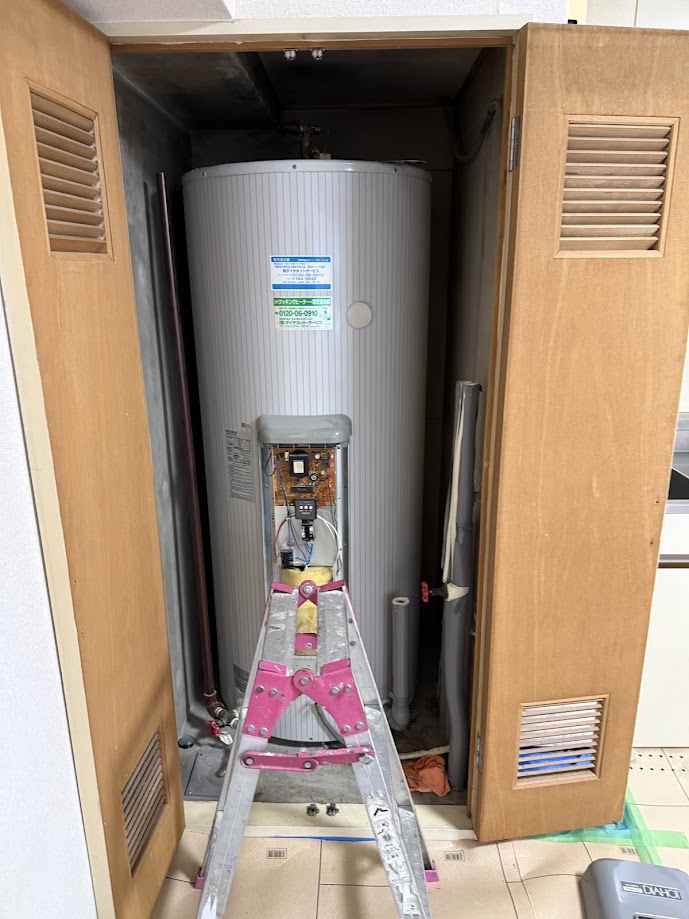 三菱電気温水器 給湯専用タイプ 丸型 SRG-3743-BL施工後
