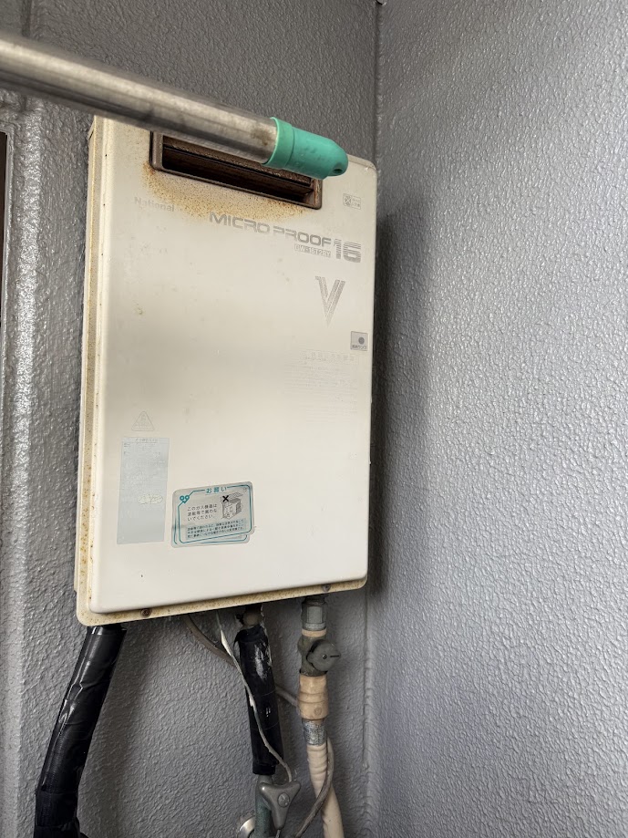 松下電器産業（ナショナル、パナソニック）給湯専用給湯器GW-16T2RY施工前