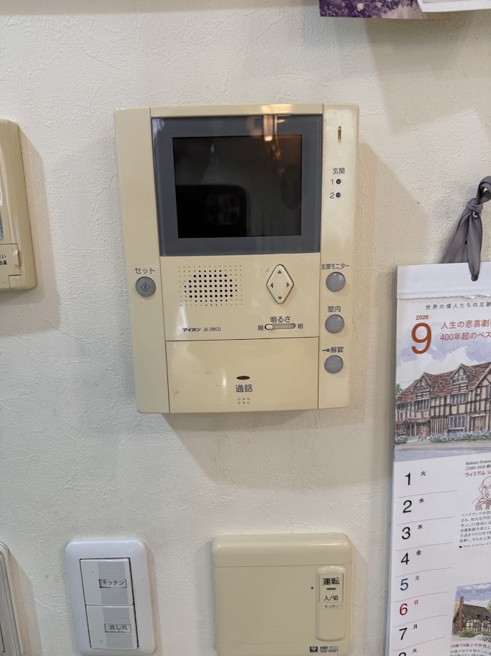アイホンJA-2MCDのテレビドアホン施工前
