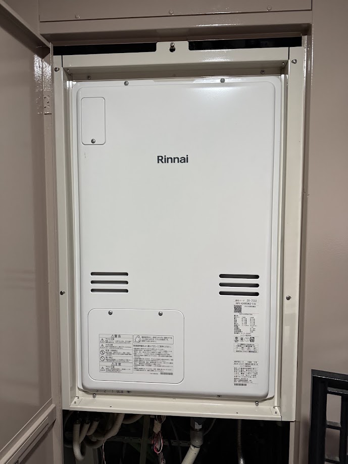 リンナイPS扉内上方排気型24号ガスふろ熱源機給湯器 (RUFH-A2400SAU2-3(A) 13A)施工後