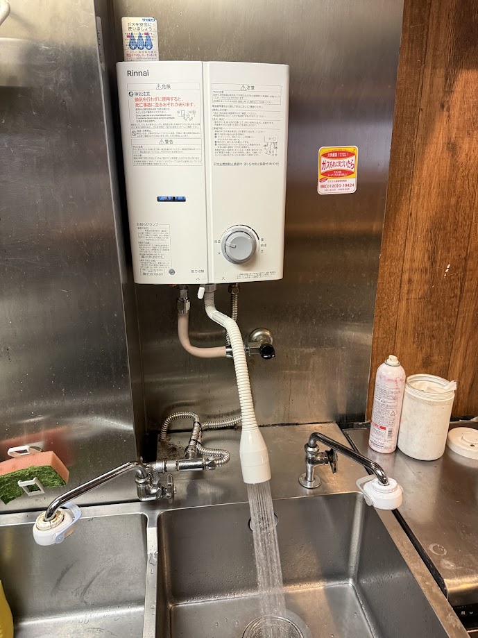 リンナイ元止式湯沸し器RUS-V51YTB（給湯器）交換工事施工後