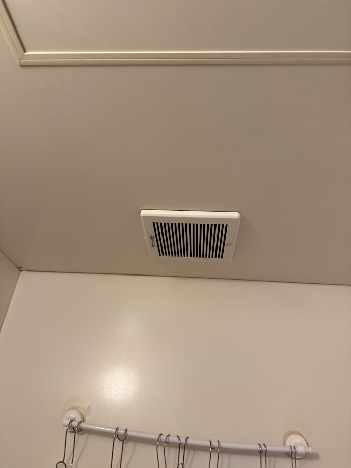 三菱 VD-10ZCC4-C天井埋込形換気扇 丸穴据付タイプ ダクト用換気扇施工前