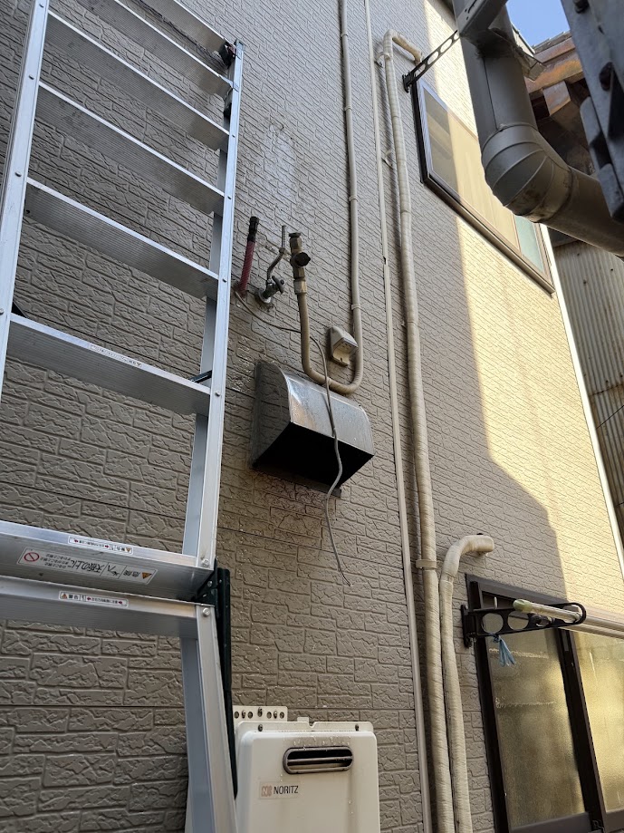 ノーリツ16号給湯専用給湯器GQ-1637WE取り外し後